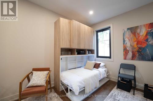 LANEWAY APARTMENT - 23 ROSS STREET , Toronto, Ontario M5T 1Z8 3