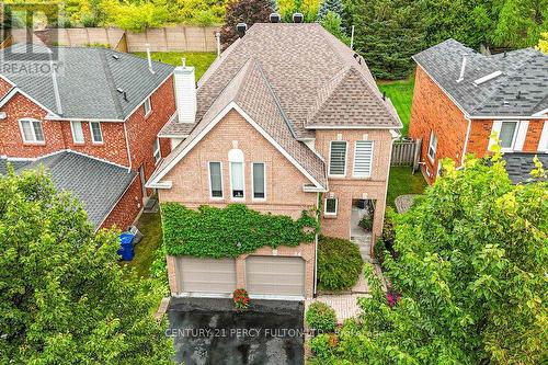 84 LORAVIEW LANE  Aurora, ON L4G 6N5