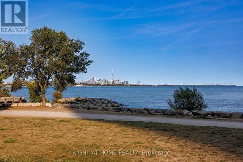 217 - 2119 LAKE SHORE BOULEVARD W , Toronto, Ontario M8V 4E8 4