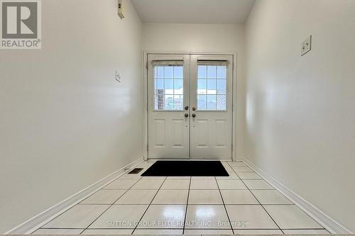 5684 Volpe Avenue, Mississauga, ON 