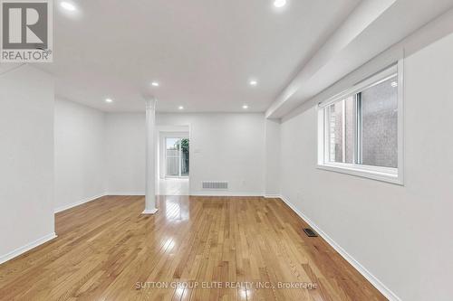 5684 Volpe Avenue, Mississauga, ON 