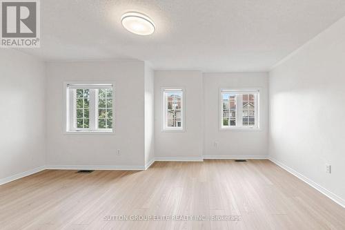 5684 Volpe Avenue, Mississauga, ON 