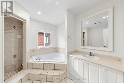 5684 Volpe Avenue, Mississauga, ON 