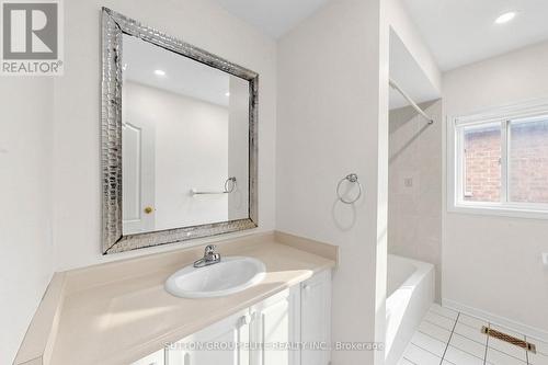 5684 Volpe Avenue, Mississauga, ON 