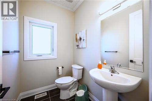 30 FALCONRIDGE Drive Unit# Upper , Kitchener, Ontario N2K 0G1 5