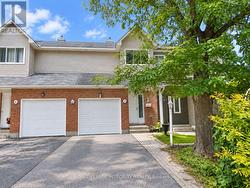 4 RUETER STREET Ottawa, ON K2J 3Z9