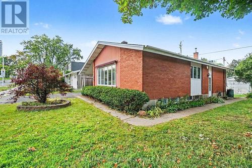 1374 Highgate Road, Ottawa, ON 
