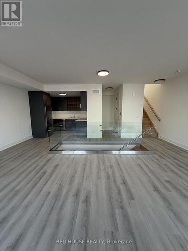 236 ELLIS AVENUE , St. Catharines, Ontario L2P 0H2 4