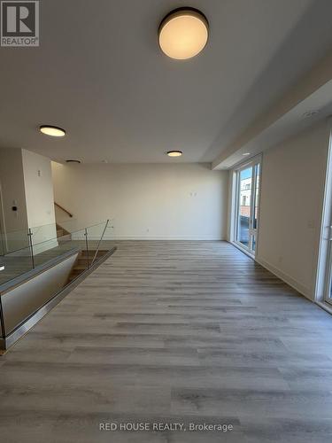 236 ELLIS AVENUE , St. Catharines, Ontario L2P 0H2 5