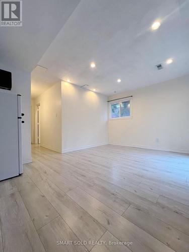MAIN - 171 ANGUS DRIVE , Toronto, Ontario M2J 2W9 4