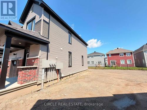 739 HAFLINGER ROW , Ottawa, Ontario K0A 2Z0 2