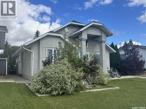 405 2Nd Avenue E, Biggar, SK 