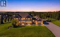 4 MORRISON Court Essa, ON L9R 1V2