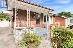 30 GOLDFINCH ROAD Hamilton, ON L9A 3W7