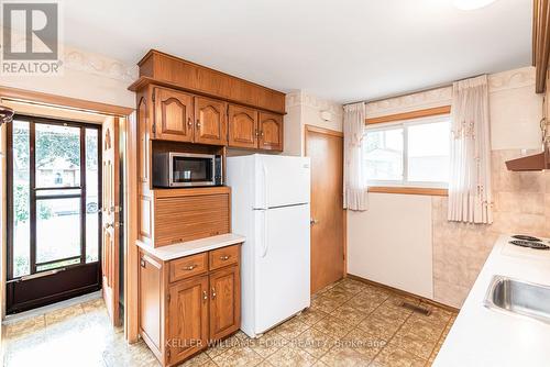 30 Goldfinch Road, Hamilton, ON 