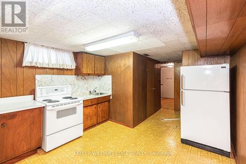 30 Goldfinch Road, Hamilton, ON 