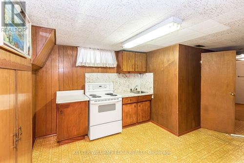 30 Goldfinch Road, Hamilton, ON 