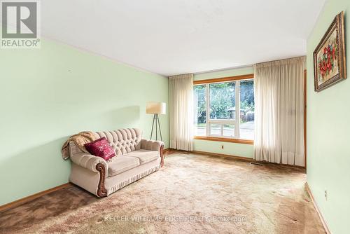 30 Goldfinch Road, Hamilton, ON 