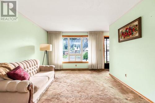 30 Goldfinch Road, Hamilton, ON 