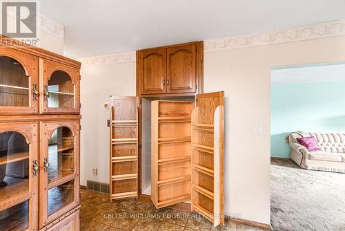 30 Goldfinch Road, Hamilton, ON 