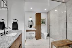 Ensuite bathroom - 