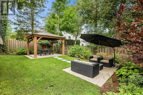 Multiple entertaining spaces - 201 Faraday Street, Ottawa, ON 