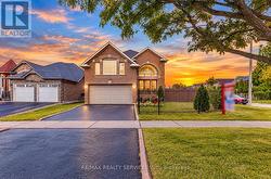 5772 WHITEHORN AVENUE Mississauga, ON L5V 1W1