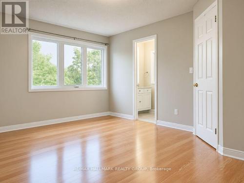 44 Winnegreen Court, Ottawa, ON 