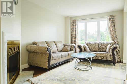 44 Winnegreen Court, Ottawa, ON 