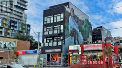 403 - 335 COLLEGE STREET  Toronto, ON M5T 1S2