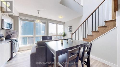 403 - 335 COLLEGE STREET , Toronto, Ontario M5T 1S2 4