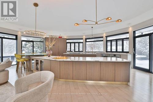1352 Nocturne Court, Mississauga, ON 
