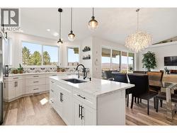 724 Lone Pine Drive  Kelowna, BC V1P 1A1