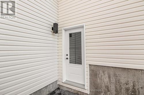 B - 60 HELEN STREET , North Stormont, Ontario K0A 1R0 2