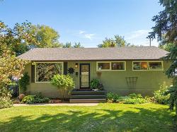 32 Clark Drive Brandon, MB R7B 0T9