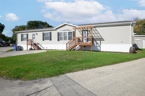 24 Silverdale Crescent, Winnipeg, MB 