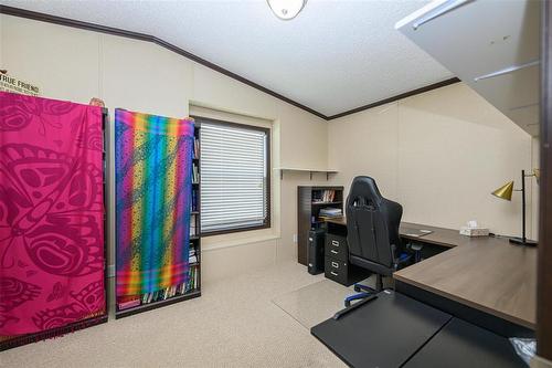 24 Silverdale Crescent, Winnipeg, MB 