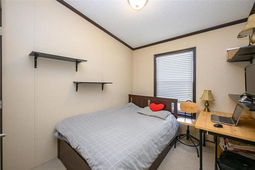 24 Silverdale Crescent, Winnipeg, MB 