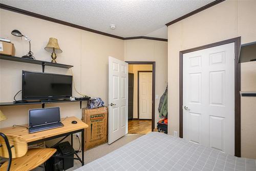 24 Silverdale Crescent, Winnipeg, MB 