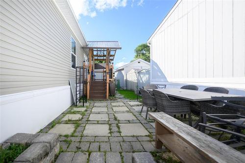 24 Silverdale Crescent, Winnipeg, MB 