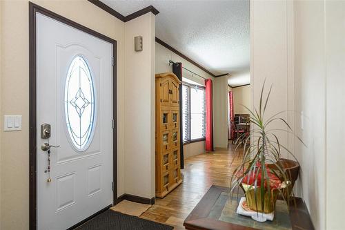 24 Silverdale Crescent, Winnipeg, MB 