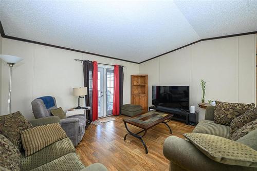 24 Silverdale Crescent, Winnipeg, MB 