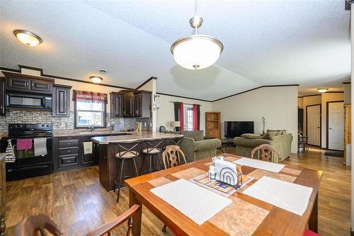 24 Silverdale Crescent, Winnipeg, MB 