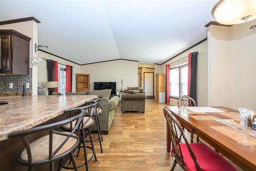 24 Silverdale Crescent, Winnipeg, MB 