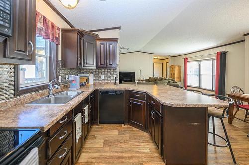 24 Silverdale Crescent, Winnipeg, MB 