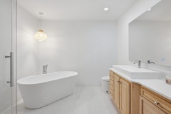 Salle de bains attenante à la CCP - 