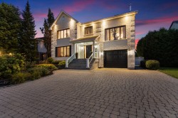 128 Rue Aragon  Saint-Jean-Sur-Richelieu, QC J2W 1S7