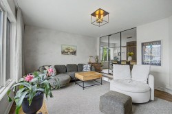 Salon - 