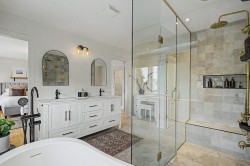 Salle de bains attenante à la CCP - 