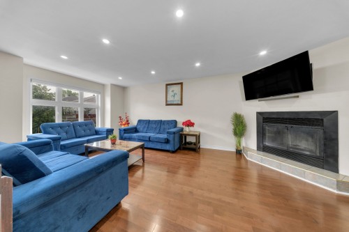 Living Room - 4651 Rue Guénette, Laval (Chomedey), QC 